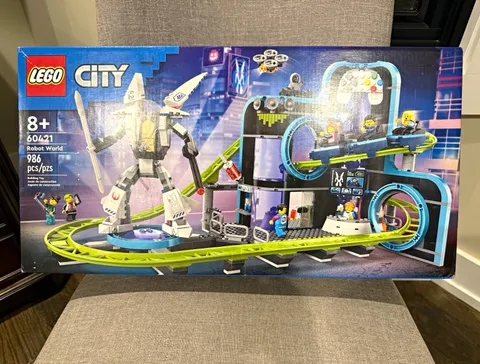LEGO City Robot World Roller-Coaster Park 60421, 986 Pieces, Ages 8+, Box