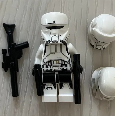 LEGO Star Wars Imperial Hovertank Pilot Minifigure w/ Extra Helmets & Blasters
