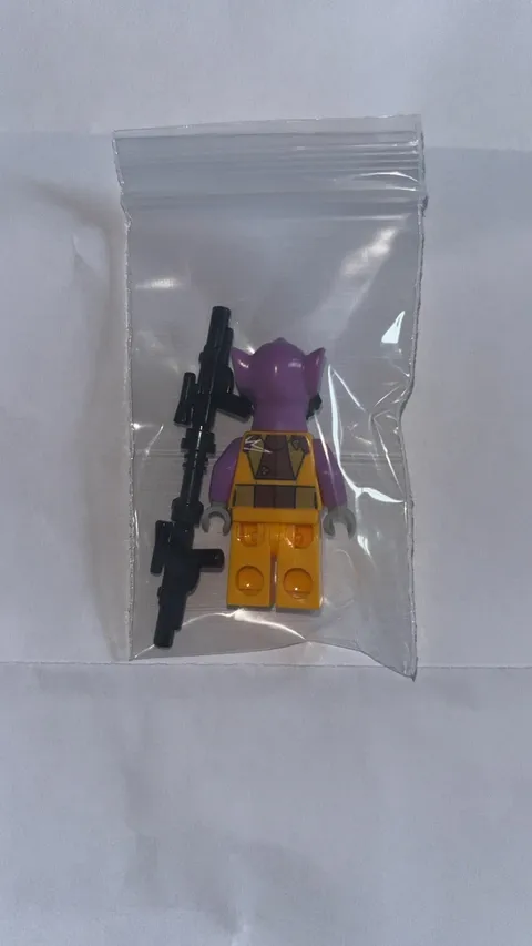 LEGO Zeb Orrelios MINIFIGURE 75053-1 NO CRACKS MINT CONDITION