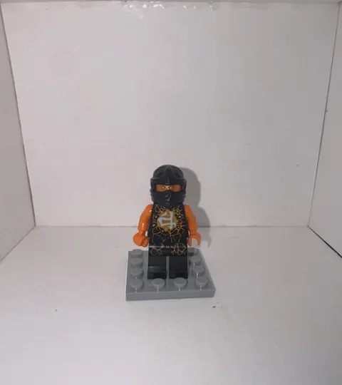 LEGO Ninjago Cole Airjitzu Possession minifigure NEW njo0157 70741