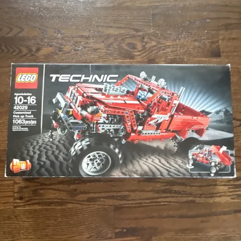 LEGO Technic 42029 Customised Pick-Up Truck 2-in-1 Set 1063 pcs