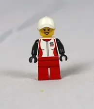 LEGO City Minifigure CTY1269 Shopping Street Female Red White Sporty Cap