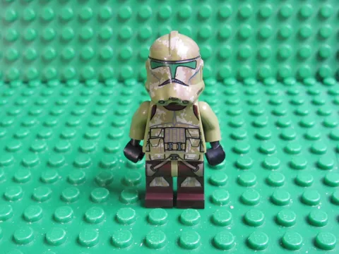 LEGO Star Wars Kashyyyk 41st Elite Corps Clone Scout Trooper Minifigure WH16