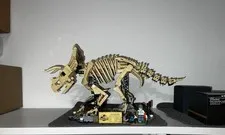 LEGO Jurassic World Dinosaur Fossils: Triceratops 77985 In Hand