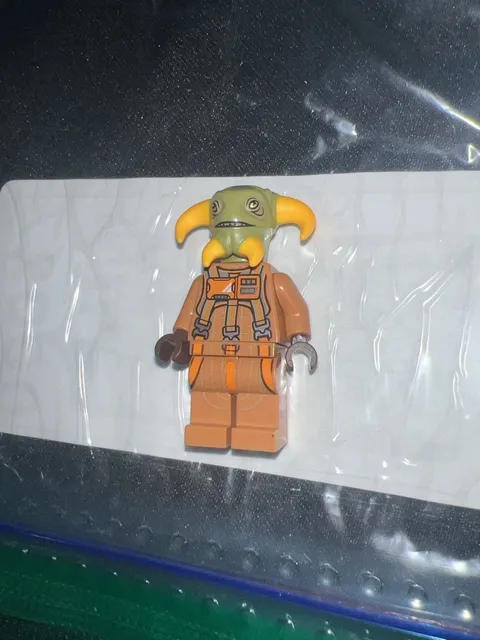 Lego Star Wars Boolio Minifigure From Millennium Falcon Set 75257
