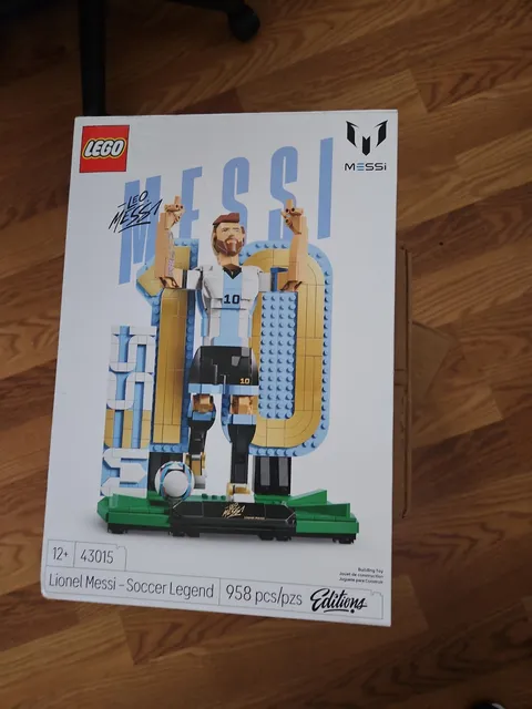 Lego Editions 43015 FIFA World Cup Lionel Messi- New & Sealed