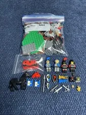 LEGO Castle 70402 The Gatehouse Raid 100% Complete