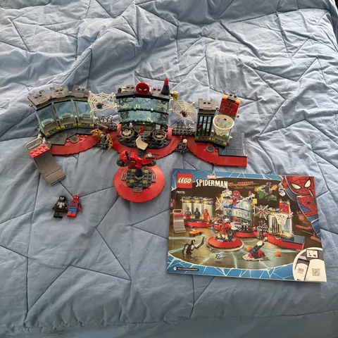 LEGO Super Heroes: Attack on the Spider Lair (76175)