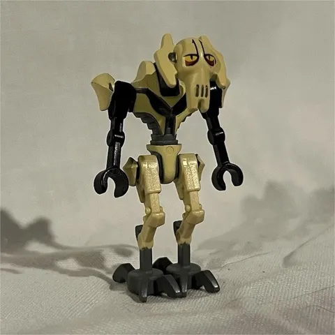 Lego Star Wars General Grievous Minifigure Tan (Missing Original Arms)