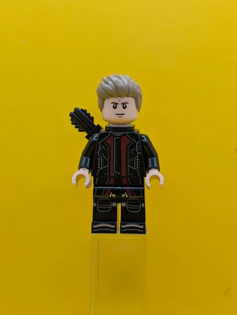 Hawkeye sh0969 Black and Dark Red Suit, Dark Tan Hair, Quiver, Silver Boot Tips