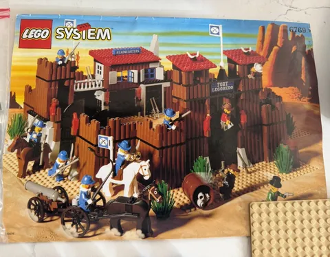 LEGO Western 6769 Fort Legoredo Wild West Parts Lot w/ Manual & Minifigs