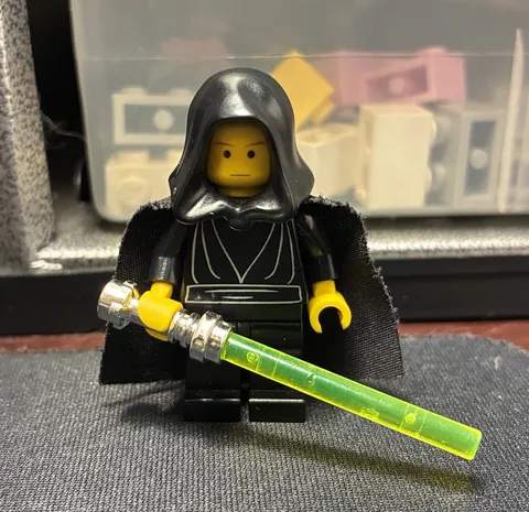 Luke Skywalker Jedi Knight Hood Yellow Star Wars LEGO Minifigure Chrome Saber