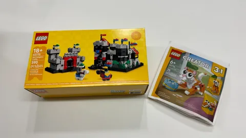 LEGO 40775 Mini Knight’s Castle + LEGO 30714 Orange Cat - NEW