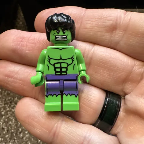 LEGO Marvel Super Heroes Hulk Minifigure tattered pants