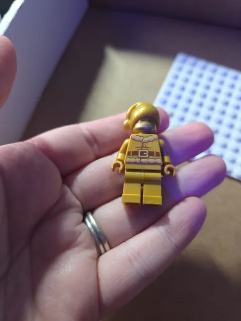 LEGO Gold SANTA Minifigure CHRISTMAS BAM 2025 Build A Minifigure NEW