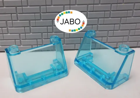 (B8/10) LEGO 2x 3823 Windscreen 2x4x2 Front Windscreen trans light blue