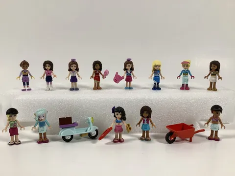 LEGO FRIENDS MIXED MINIFIGURES LOT OF 13