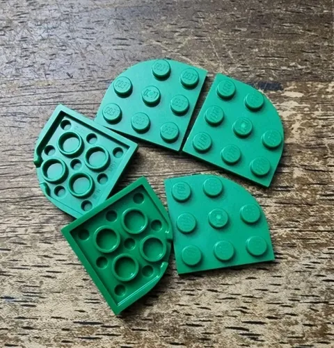 LEGO Green Plate, Round Corner 3 x 3. QTY 5. Part No. 30357.