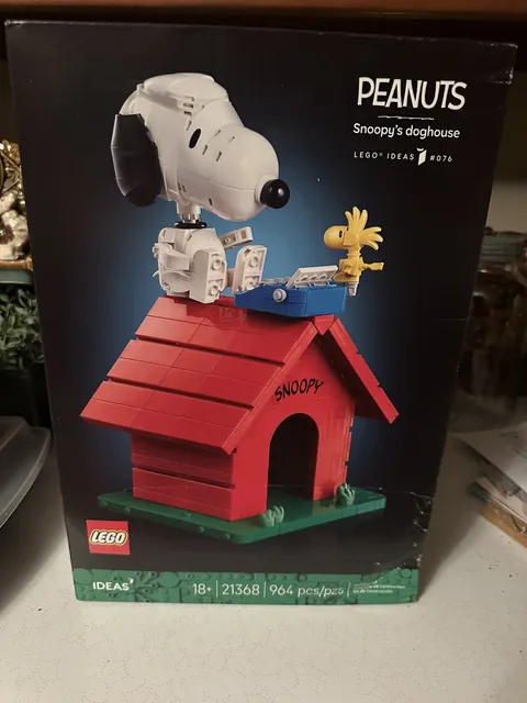 Lego Peanuts Snoopy’s Doghouse 21368 - Please read. 