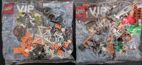 LEGO 40515 - Pirates and Treasure VIP Set and LEGO 40513 - Spooky VIP Set