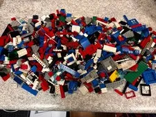 Lot Of Vintage Lego Parts And Pieces 1970s, 1980s 3.4lb Space Castle Service