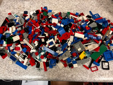 Lot Of Vintage Lego Parts And Pieces 1970s, 1980s 3.4lb Space Castle Service