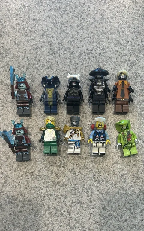 LEGO NINJAGO Lot of 10 Assorted Minifigures 