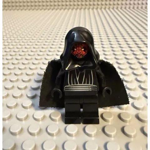 LEGO Star Wars Darth Maul Minifigure with Black Hood and Cape sw0003