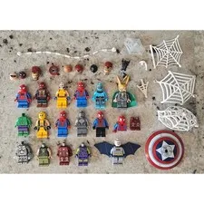 Lego Superheroes Minifigures Loki Hulk Spiderman Wolverine total of 11