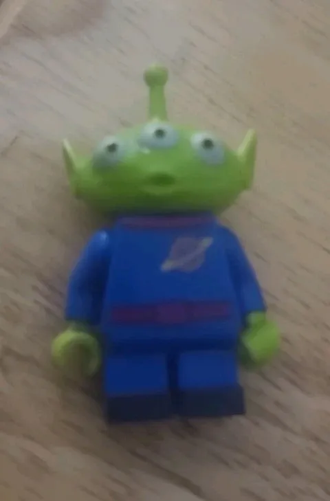 Lego Toy Story Alien Collectible Minifigure Disney Series 1 CMF Complete