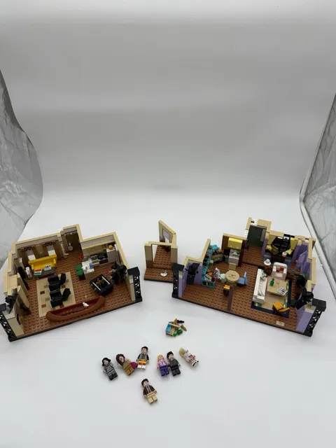 LEGO Icons: The Friends Apartments (10292)
