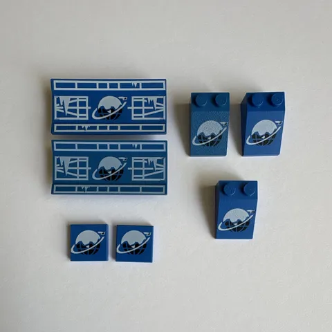 LEGO Ice Planet pieces lot of 7 pieces number 2440 x2, 3068 x2, 3298 x3
