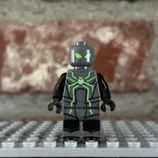 LEGO Spider-Man Stealth Minifigure in 'Big Time' Suit SH0691 Pre-Owned