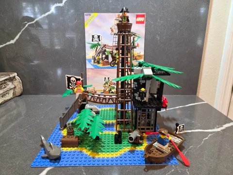 LEGO Pirates Forbidden Island (6270) 1989 100% Complete