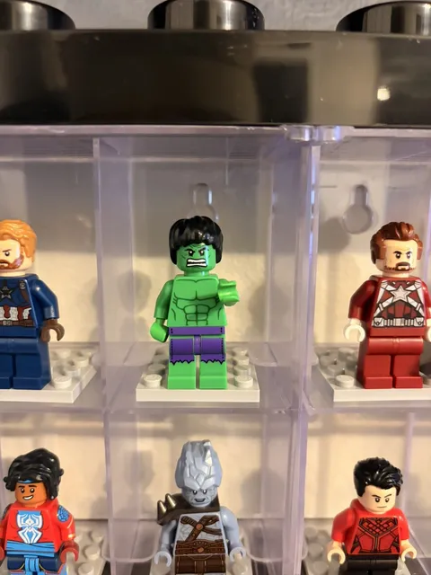 Lego Minifigure REAL MINI FIG MARVEL Hulk Purple Tattered Pants 500022 ^
