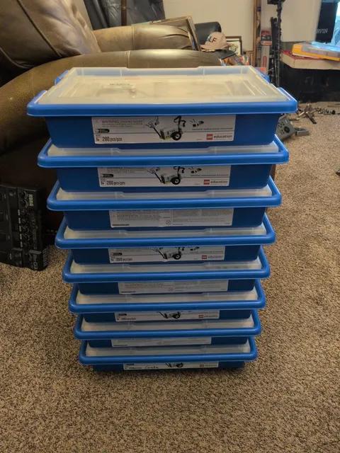 Lot of 8 LEGO Education WeDo 2.0 Core Set Robot Brock Programing Toy 45300 