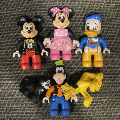 LEGO Duplo Disney Mickey Minnie Donald Daisy Goofy Pluto and cat