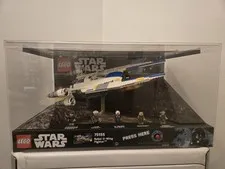 Retired LEGO Set And Minifigurines REBEL UWing 75155 Display CASE