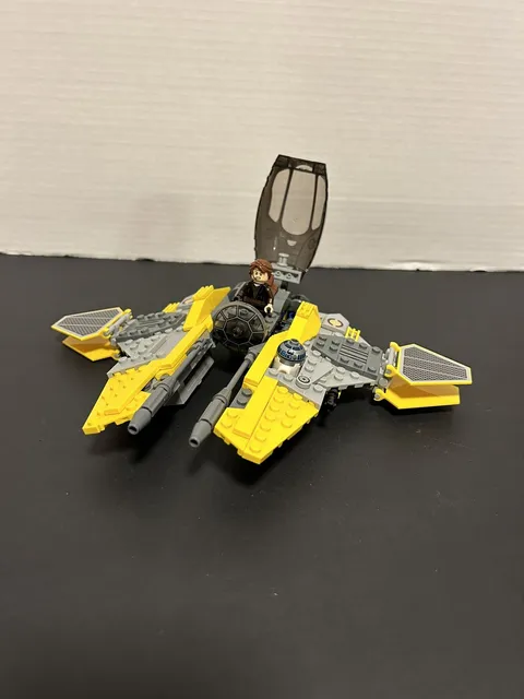 LEGO Star Wars Anakin's Jedi Interceptor (75281) Complete w/ Minifigures