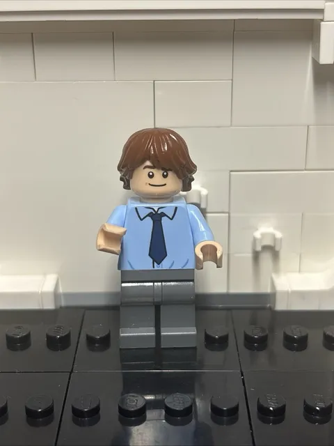 LEGO Jim Halpert Minifigure The Office Ideas 21336 NEW Retired idea112
