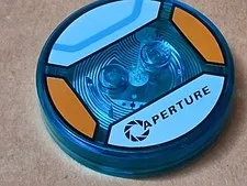 A Lego Chell Toy Tag Dimensions 4 x 4 x 2/3 118605c01pb05 71203 Disk