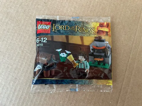 LEGO Lord of the Rings Frodo with Cooking Corner (30210)-New In Factory Sealed