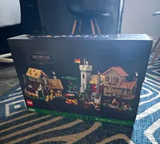 LEGO Icons Medieval Town Square Castle 10332. (New, complete, partially built)