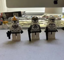 Lego Star Wars Clone Trooper Minifigures Lot of 3 w Helmets & Blasters