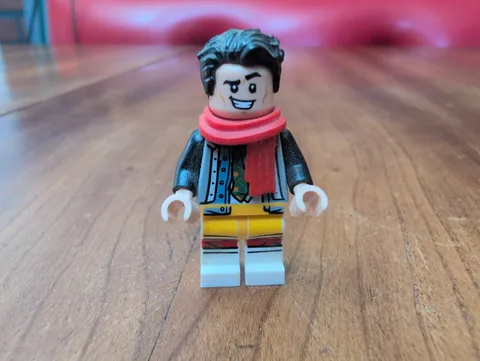 LEGO TV Friends Minifigure - Joey w/ Red Scarf (ftv003) Apartments 10292