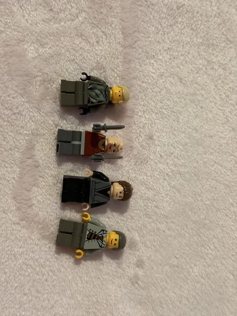 LEGO Minifigure Lot 4 Figures Fantasy Medieval Characters Accessories
