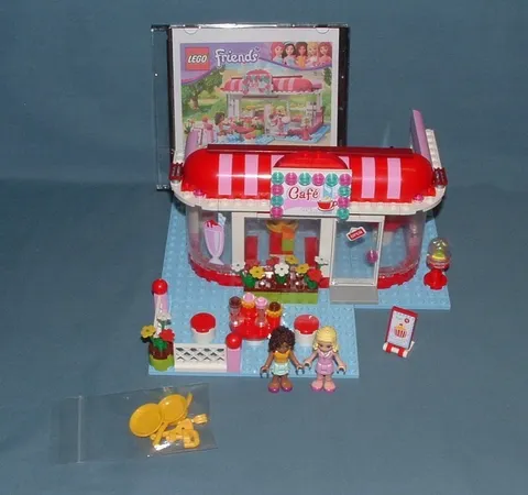 FRIENDS, CITY PARK CAFE SET NO. 3061 - LEGO - 2012 - USED