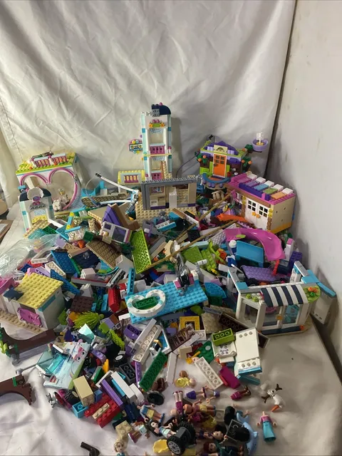 Lego Friends Set Bulk Lot Loose 5lbs W/minifigures Buildings Parts 