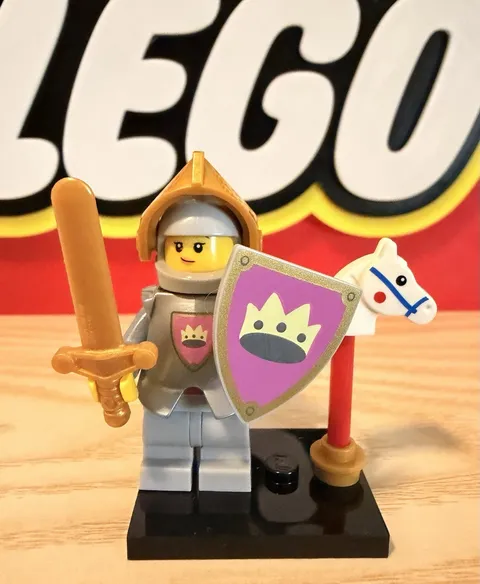 Lego CMF Series 23 Knight of the Yellow Castle Minifigure With Accessories 