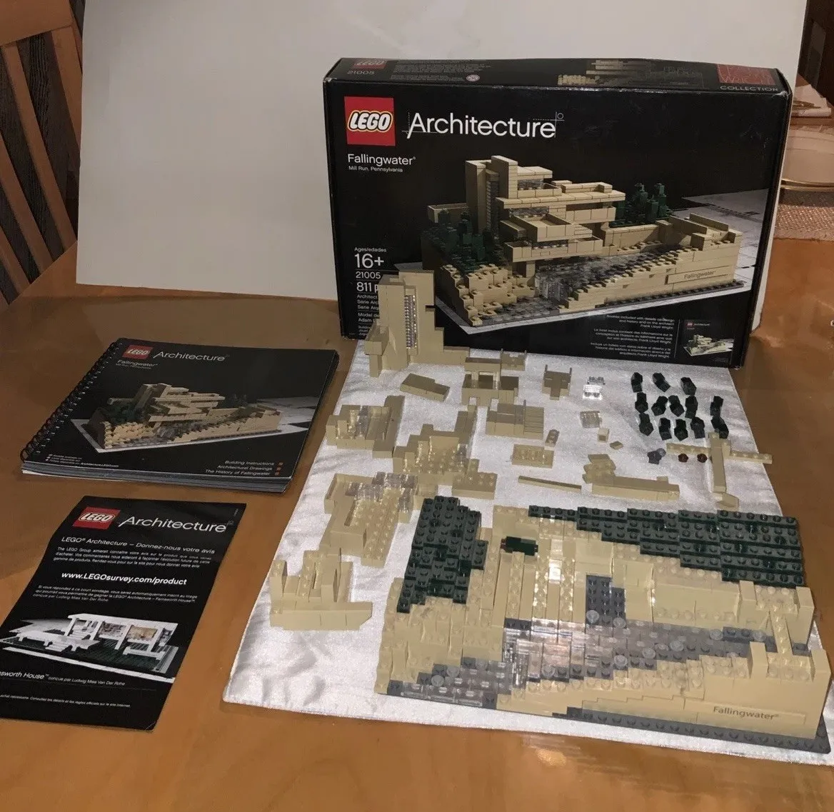 LEGO ARCHITECTURE: Fallingwater (21005) Incomplete W/ Instructions